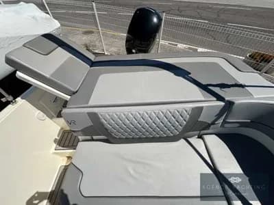 BAYLINER VR5 CUDDY 3