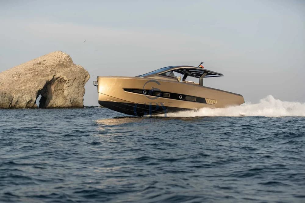 2027 Tesoro T50 | 16m