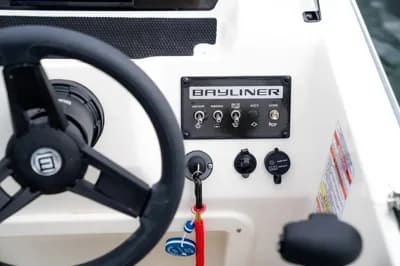 Bayliner Element M17 2