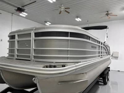 2021 Bennington 23RFB ESP 3