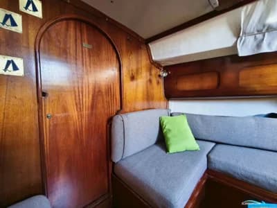 Bavaria 890 3