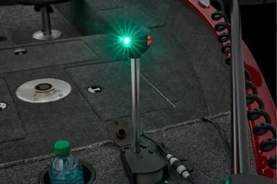 Tracker Super Guide V-16 SC 3