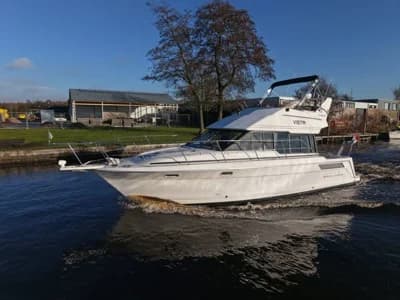 Bayliner 3688 Flybridge 3
