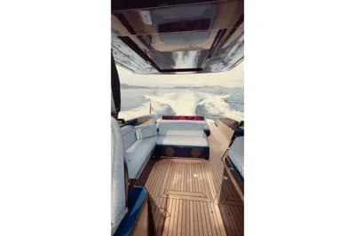 2022 Evo Yachts R4 XT 2
