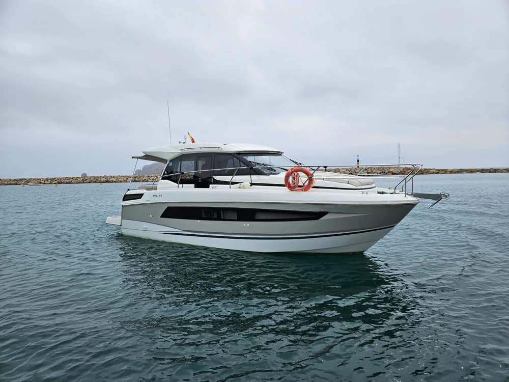 2020 Jeanneau NC 33