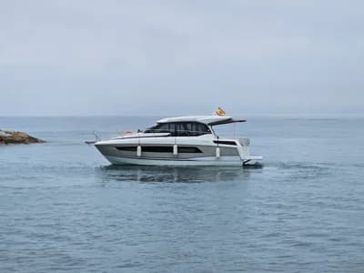 2020 Jeanneau NC 33 2