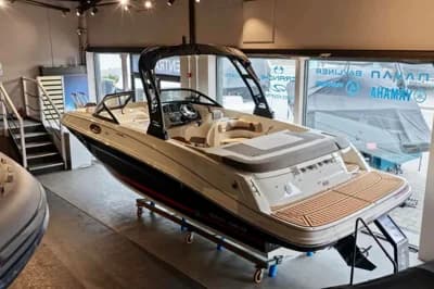 2026 Bayliner VR6 Bowrider I/O | 7m 2