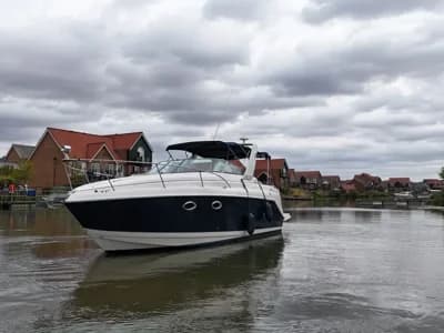 2004 Rinker 270 Fiesta Vee Boat for Sale in Lincoln 2
