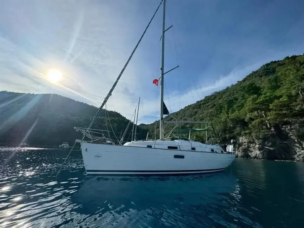 2002 Beneteau Oceanis 36 CC Boat for Sale in LEROS