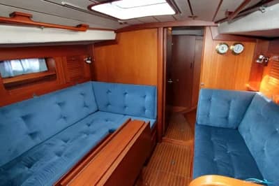 Hallberg Rassy 352 5