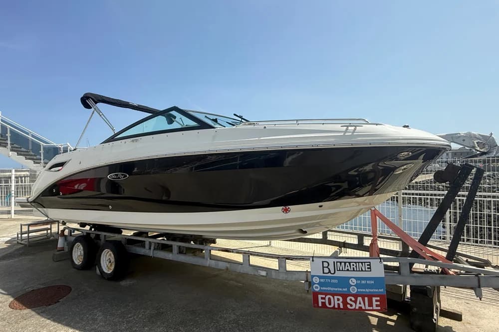 Sea Ray SDX 250 Outboard