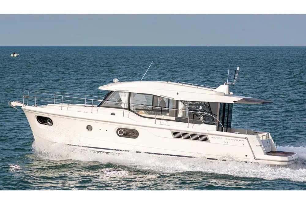 2026 Beneteau Swift Trawler 41 Sedan | 44.1 ft
