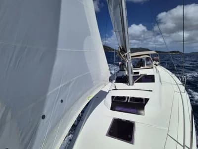 Dufour 390 Grand Large 5