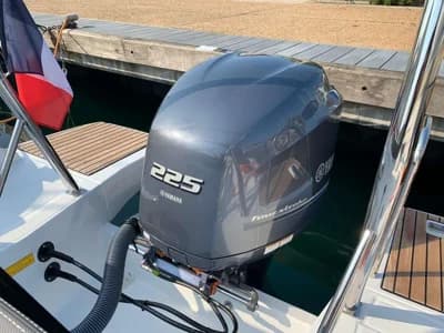 Jeanneau Cap Camarat 7.5 CC Serie 3 2