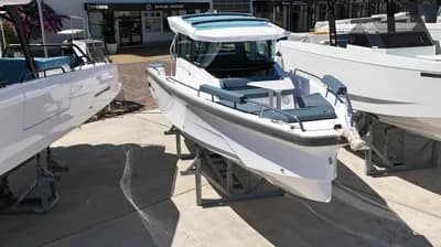 2024 Axopar 29 XC Cross Cabin | 30.8 ft 2