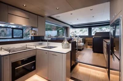 2027 Sirena 48 | 52.4 ft 3