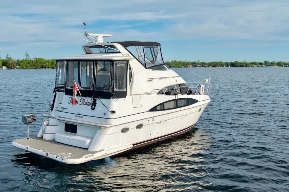 2001 Carver 396 Aft Cabin Motor Yacht | 40.6 ft