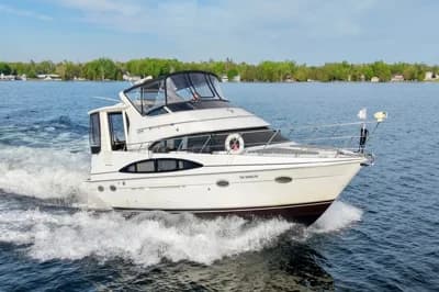 2001 Carver 396 Aft Cabin Motor Yacht | 40.6 ft 3