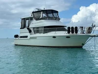 1998 Carver 400 AFT Cockpit | 40.2 ft 2