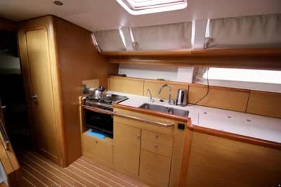 Jeanneau Sun Odyssey 49i 3