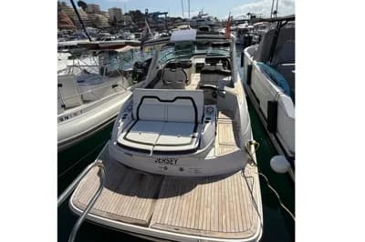 2017 Sea Ray SLX 350 | 34.5 ft 2