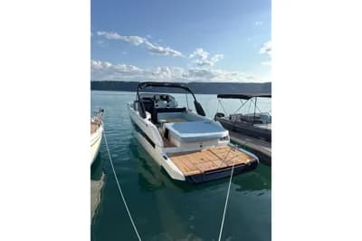 2026 Cranchi A32 Luxury Tender 2