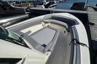 2024 Boston Whaler 280 Outrage | 28 ft 3