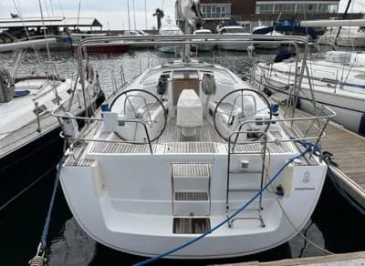 Beneteau Oceanis 43 2