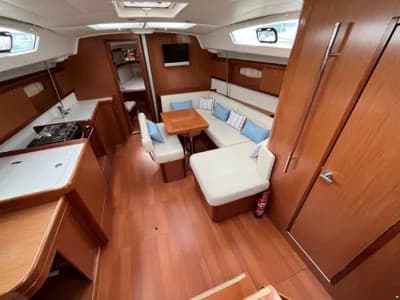 Beneteau Oceanis 43 5