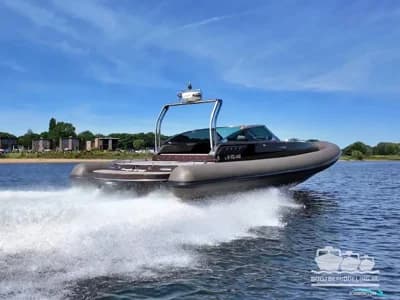 Arctic Blue 35 Cabin 2