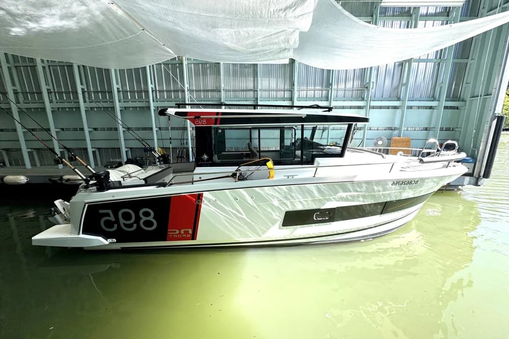 2023 Jeanneau NC Sport 895 | 29.3 ft