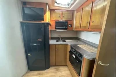2004 Rinker Fiesta Vee 410 | 43.4 ft 3