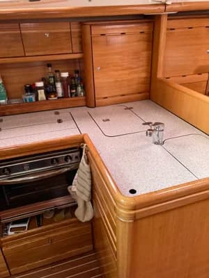 2006 Bavaria 37 Boat for Sale in Roscoff 5