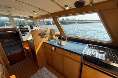 2007 Coastal Craft 300 | 35.8 ft 3