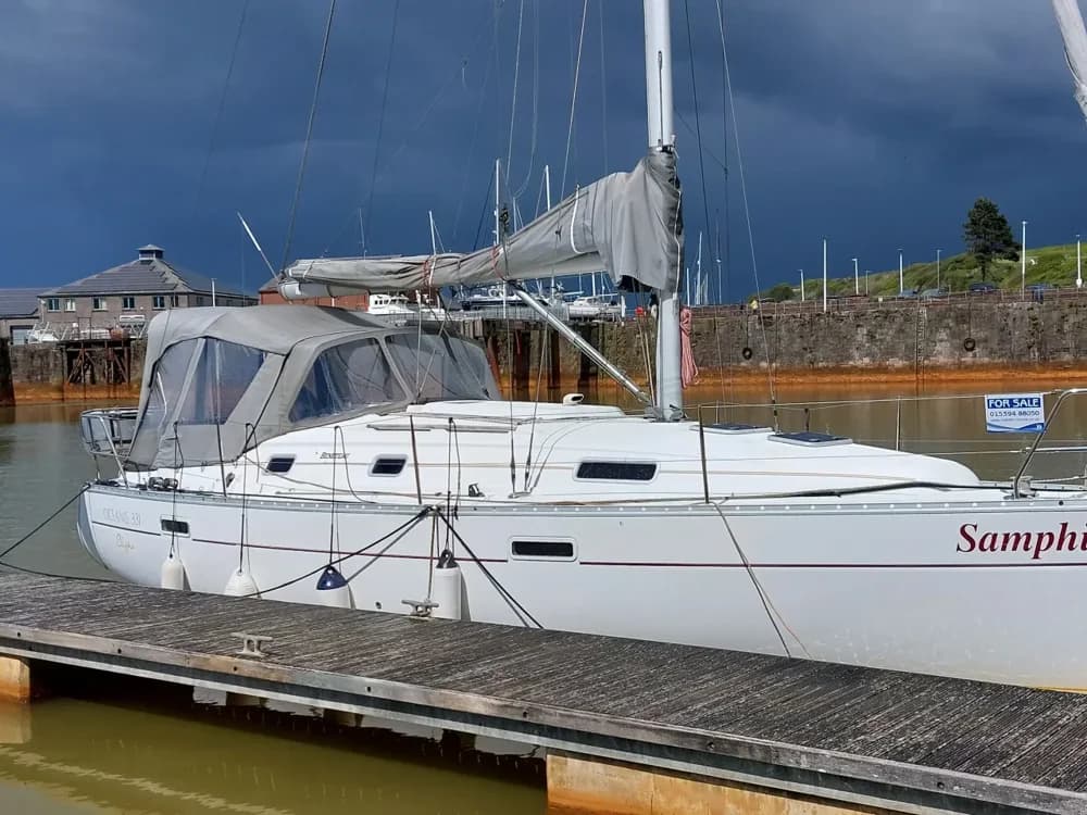 2001 Beneteau Oceanis Clipper 331 Boat for Sale in Whitehaven