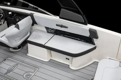 Chaparral 30 Surf 5
