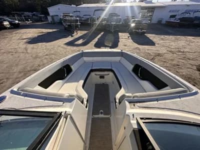 2016 Sea Ray 240 Sundeck | 24.5 ft 3