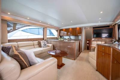 2005 Viking 56 Convertible | 56 ft 2