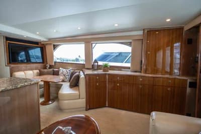 2005 Viking 56 Convertible | 56 ft 3