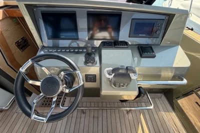 2015 Fjord 40 | 39.3 ft 3