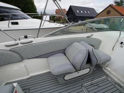 2006 Maxum 2400 SC3 Boat for Sale in Lincoln 3