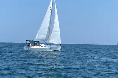 2007 Beneteau Oceanis Clipper 373 | 37 ft 2