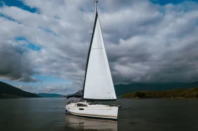 2011 Jeanneau Sun Odyssey 45 DS | 45.1 ft 2