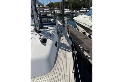 2018 Hallberg-Rassy 44 | 44 ft 3