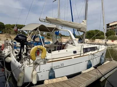 2015 Beneteau Oceanis 35 2