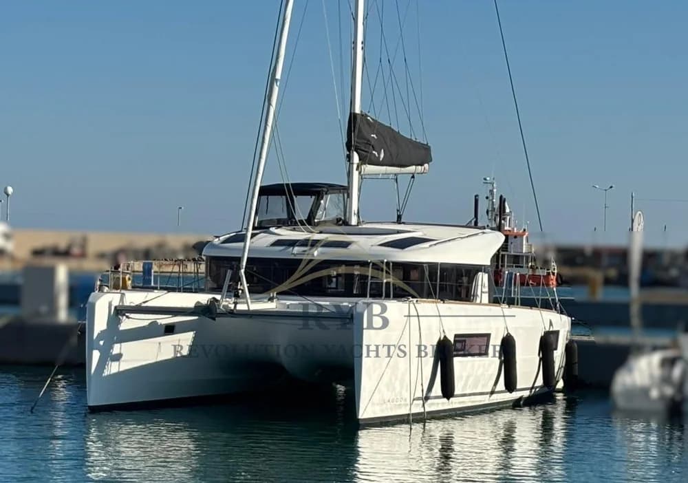 2024 Lagoon 40