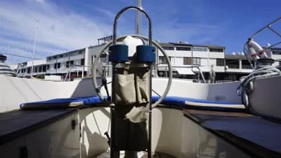 1981 Hallberg-Rassy 352 3