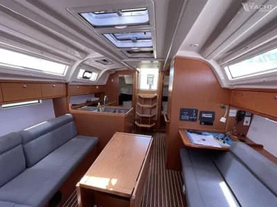 Bavaria Cruiser 37 3