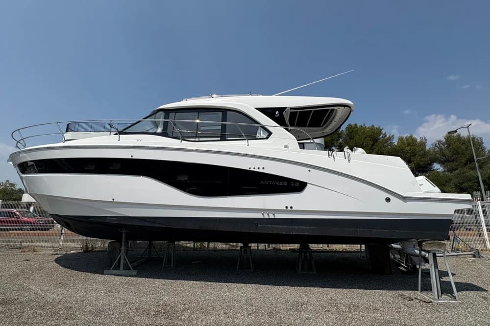 Beneteau Antares 12 Coupe