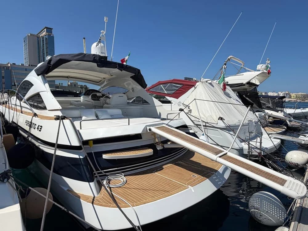 2003 Pershing 43 | 14m